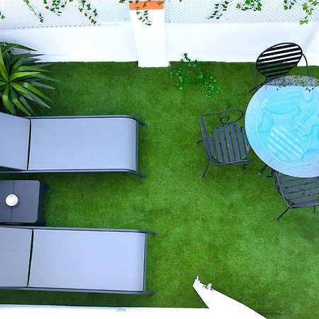 Downtown Apartment With Private Terrace & Jacuzzi Siviglia Esterno foto