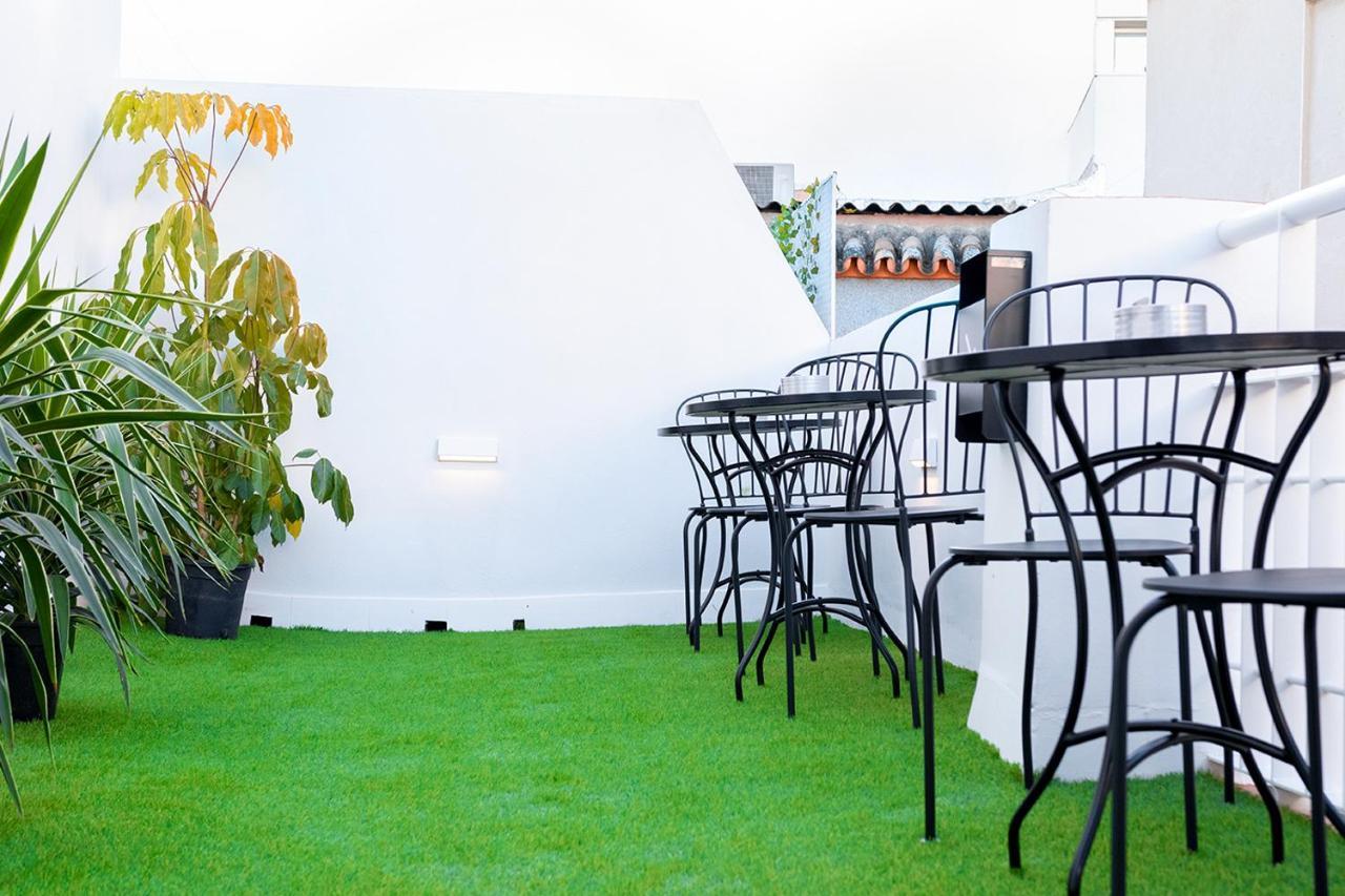 Downtown Apartment With Private Terrace & Jacuzzi Siviglia Esterno foto