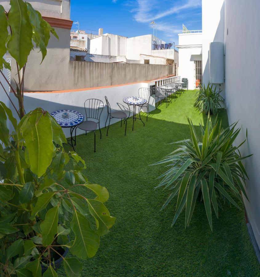 Downtown Apartment With Private Terrace & Jacuzzi Siviglia Esterno foto